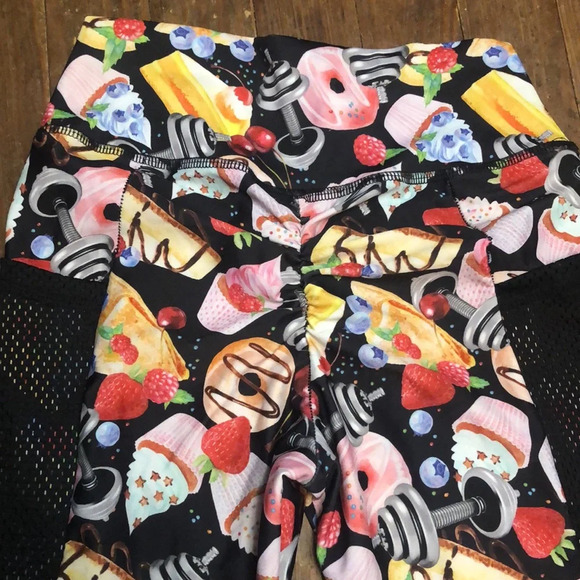 Abs2bfitness cakes & weights scrunch butt leggings S - Picture 4 of 5